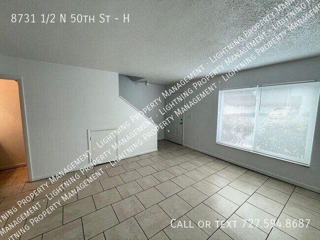 Foto del edificio - 8731 N 50th St