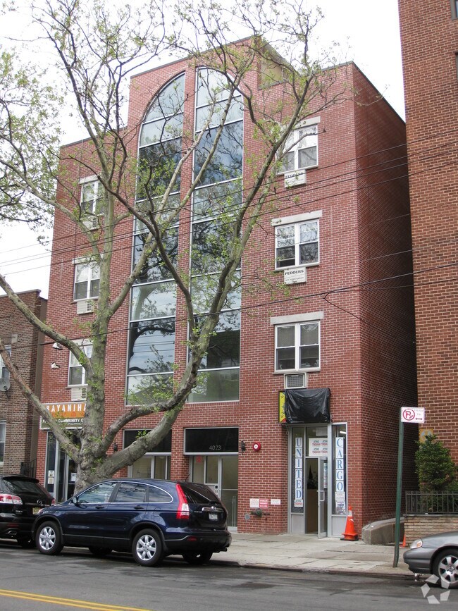 Building Photo - 40-21 69th St