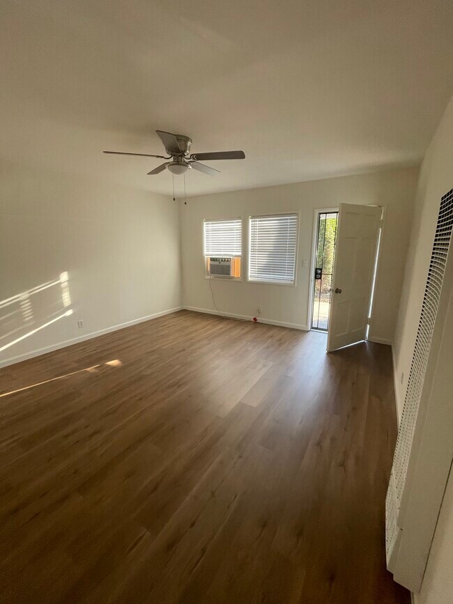 15865 Victory Blvd, Van Nuys, CA 91406 House Rental in Van Nuys, CA