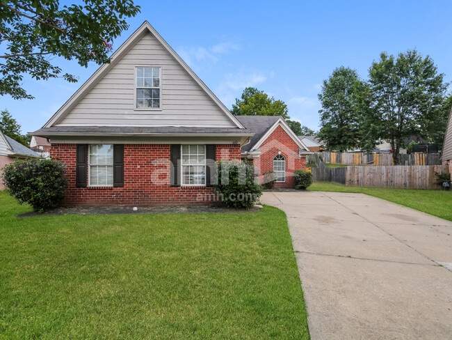 Building Photo - 660 Timber Creek S