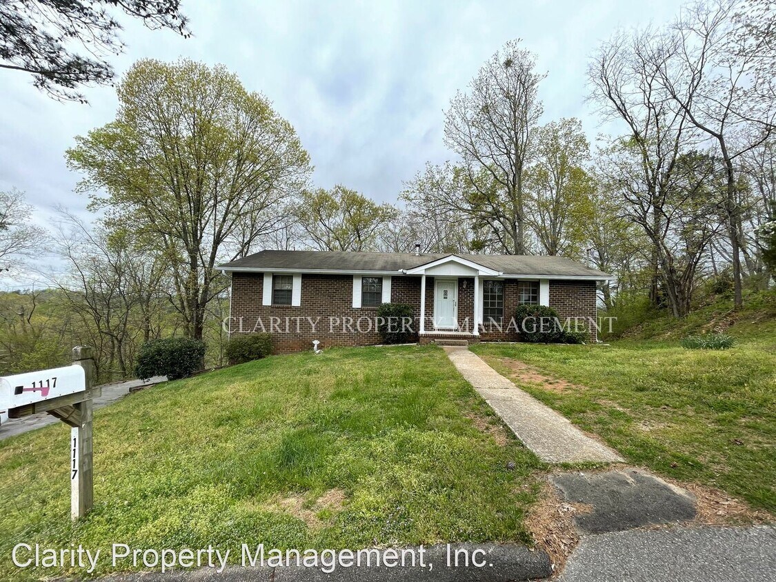 Primary Photo - 3 br, 2 bath House - 1117 Ridge Top Dr.