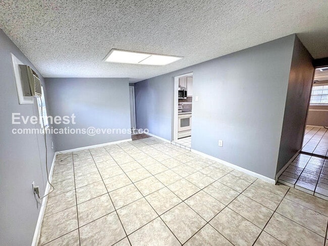 Foto del edificio - 2470 Ave E SW