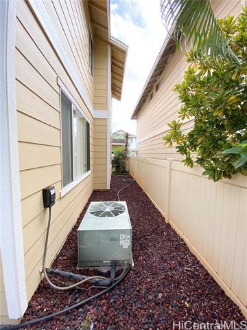 Building Photo - 91-2013-2013 Luahoana St