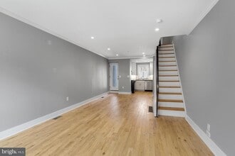 Building Photo - 313 Mercy St