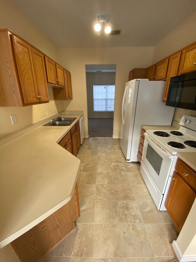 Foto del edificio - 5504 Millstream Ln