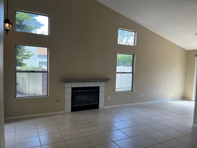 Foto del edificio - Paloma del Sol 3 Bedroom Single Story