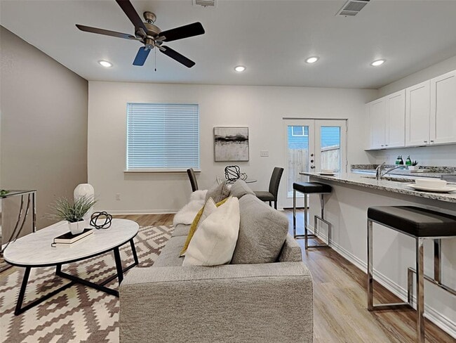 Building Photo - Coming Soon! 3-Bedroom Townhome in The Woods Addition, Forest Hill