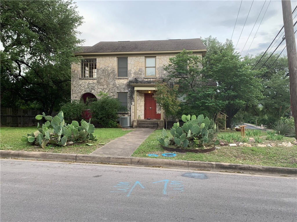 Primary Photo - 3511 Red River St