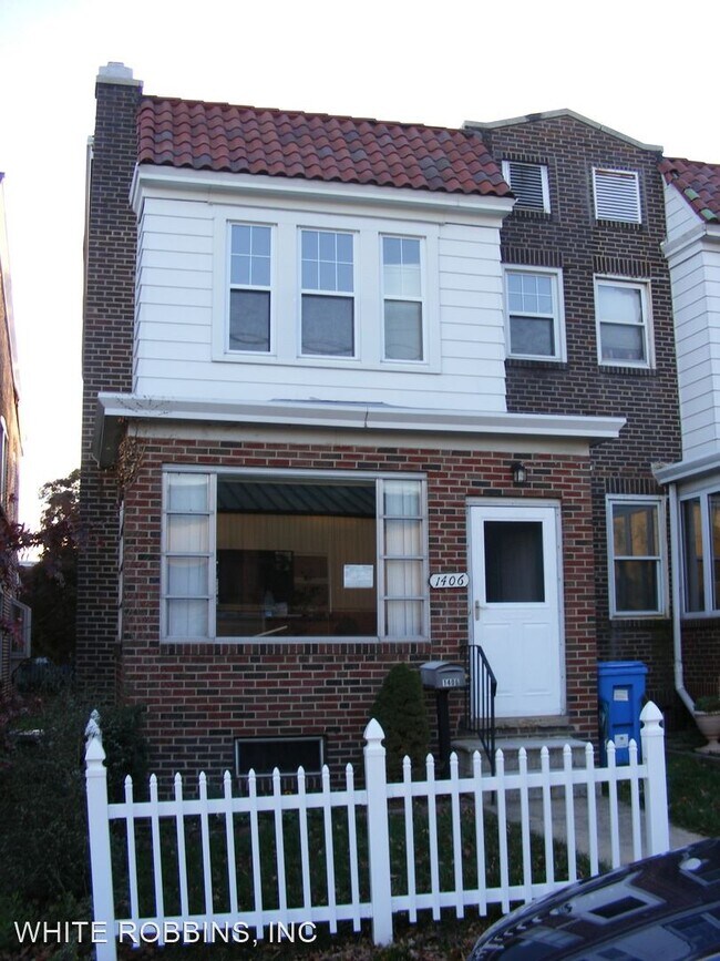 Building Photo - 3 br, 1.5 bath House - 1406 Cedar St.