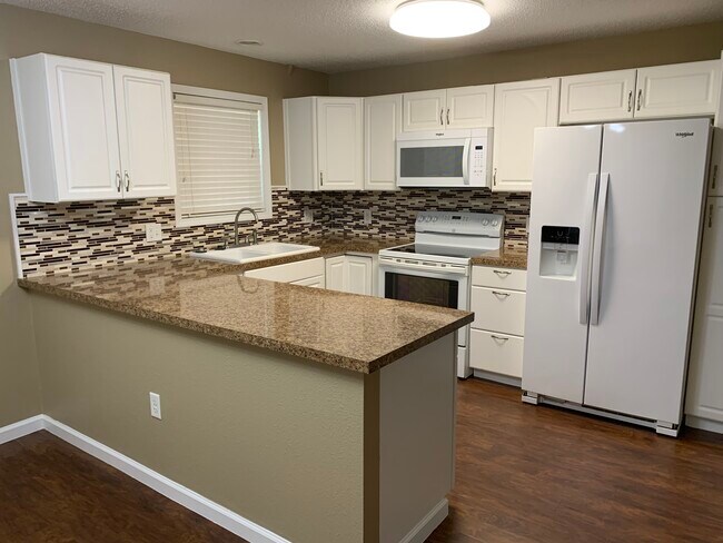 Foto del edificio - 255 Oakview Pl