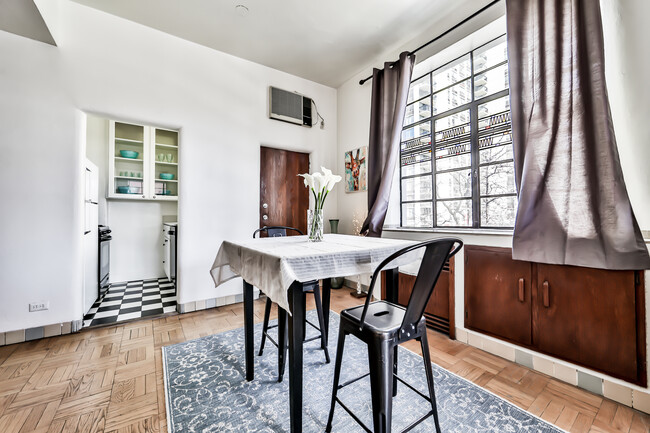 Dining Room - 143 W Burton Pl