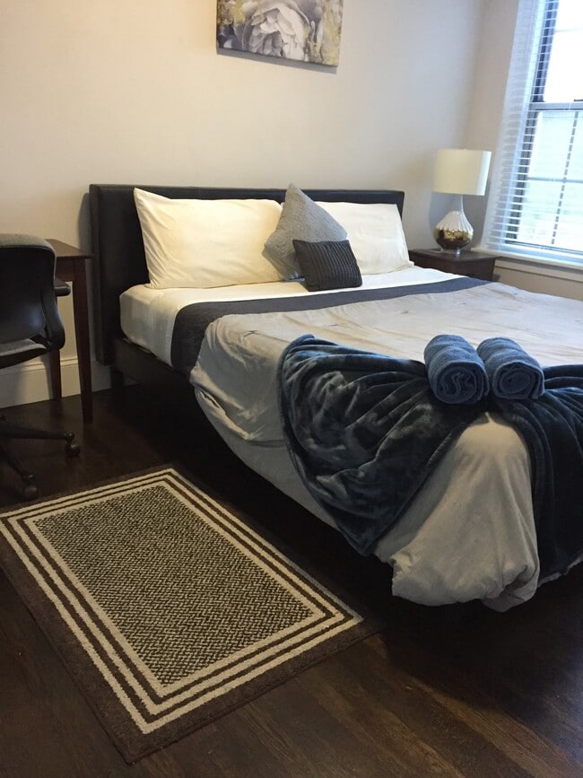 Photo - 28 Clearway St Apartments