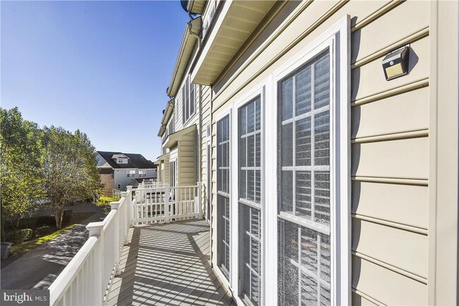 Building Photo - 12923 Benton Park Cir