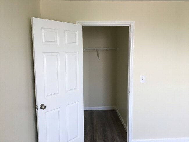 Walk-in Closet Off Living Room - 141 S Broad St