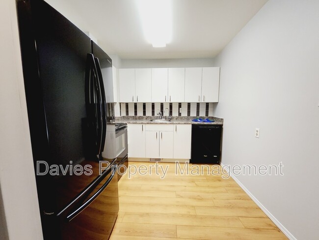 Photo du bâtiment - 611 Willow Ct NW