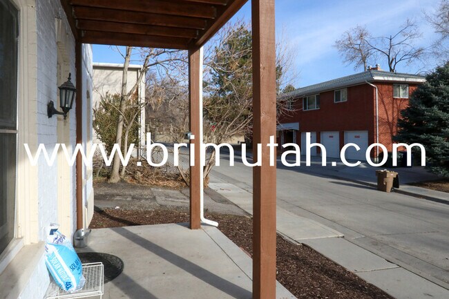 Foto del edificio - 1261-1267 Alameda Avenue - 1263