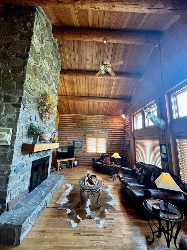 Foto del edificio - Fully Furnished Cabin Available - 10 Minut...