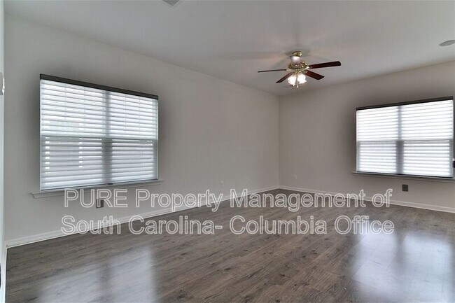 Building Photo - 109 Weeping Oak Ln