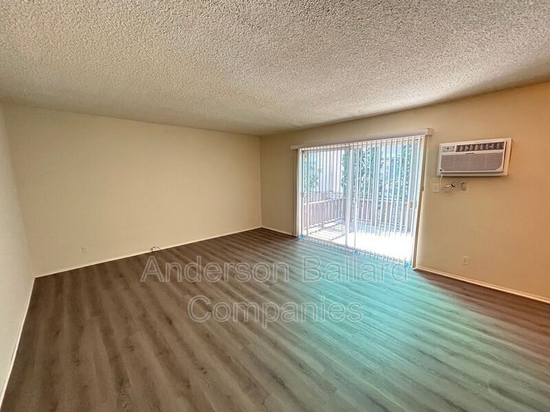 2914 Fairmount Ave Unit 3, La CrescentaMontrose, CA 91214 Condo for