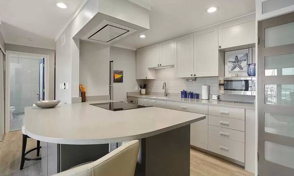 Newly remodeled kitchen - 65 Kirkland Ave