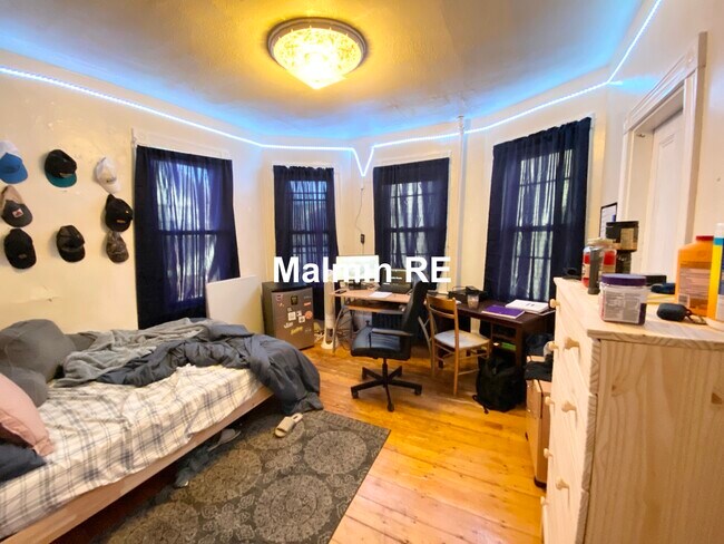 Foto del edificio - 55 Hillside St