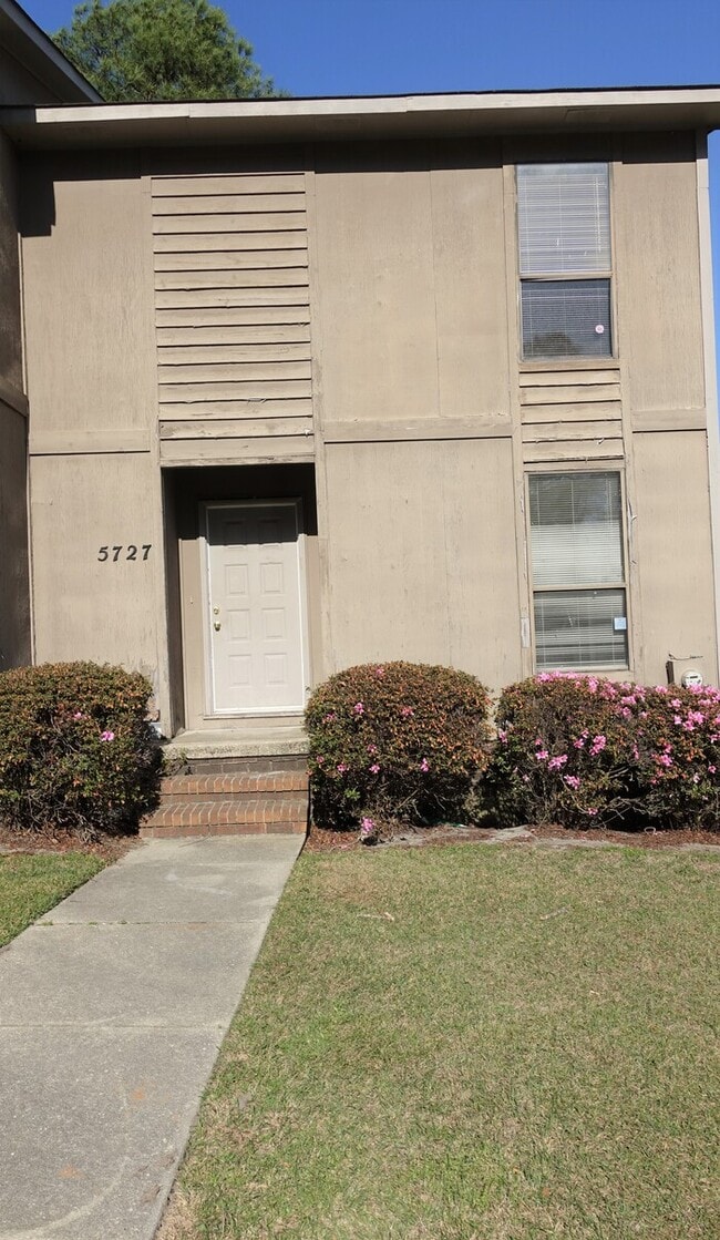 Building Photo - 5725 Aftonshire Dr Building Photo - 5725 Aftonshire Dr