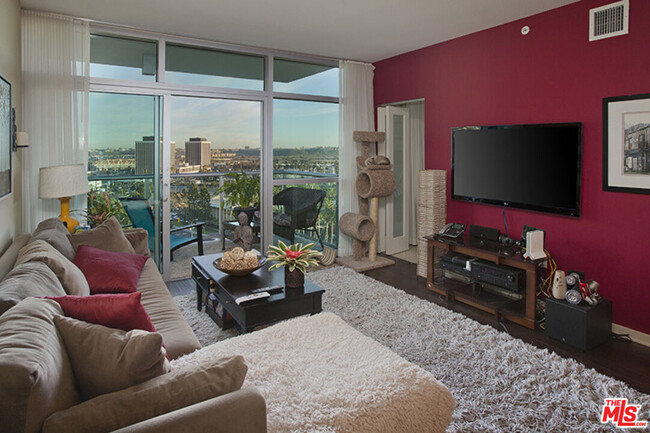 Foto del edificio - 13700 Marina Pointe Dr