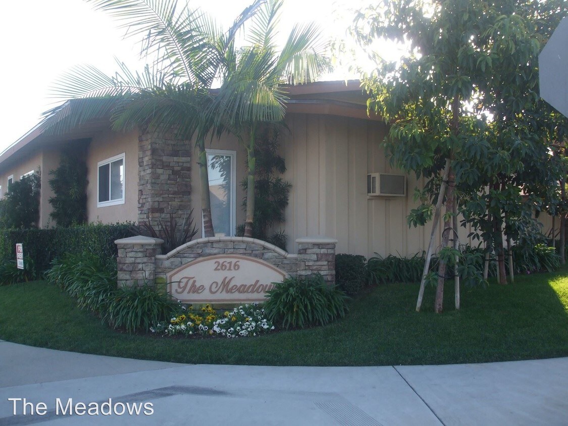 Primary Photo - 2616 Greenmeadow Rd