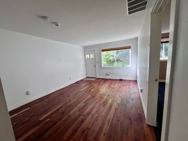 Foto del edificio - Cute 1 Bd 1 Ba Duplex in Beautiful Blaine!