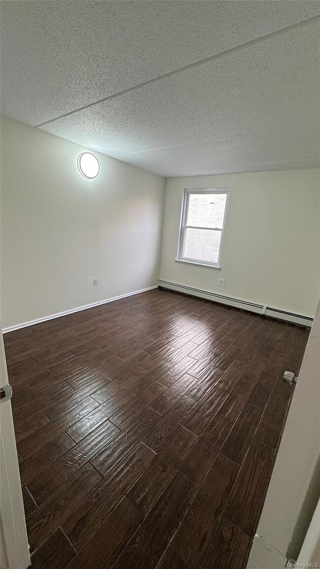 Building Photo - 808 Courtlandt Ave