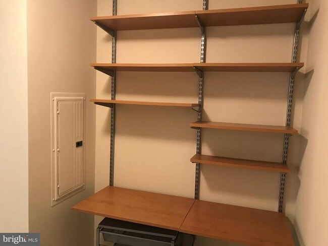 Elfa Desk - 888 N Quincy St