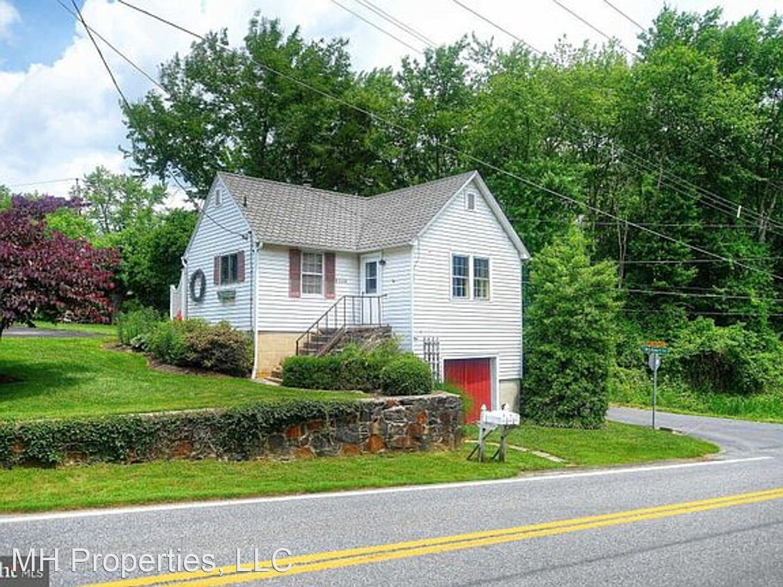 Primary Photo - 1 br, 1 bath House - 8338 Bradshaw Road