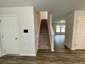 Building Photo - 3818 Miller Dr