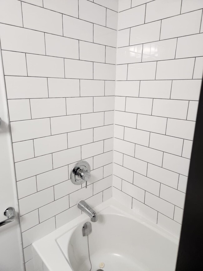 Photo du bâtiment - 21 Stirling Ave S