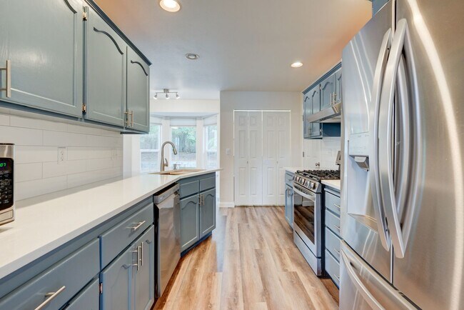 Foto del edificio - 3-bedroom, 2.5-bath home