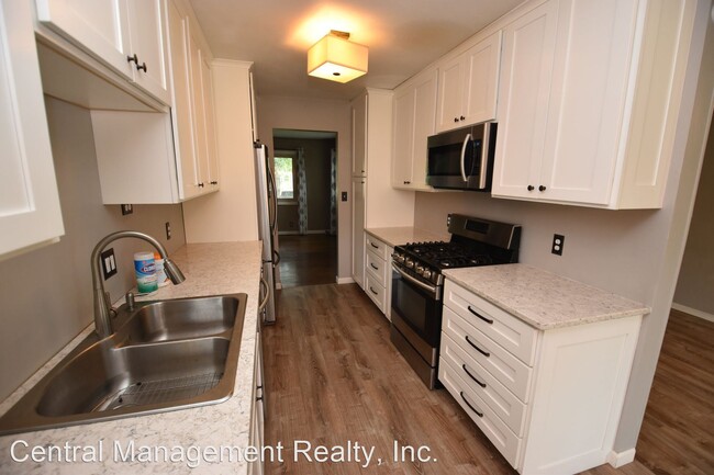 Building Photo - 4 br, 2 bath House - 52560 Brighton Park