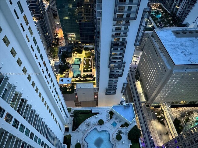 Building Photo - 300 S Biscayne Blvd