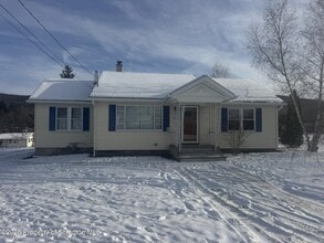 Building Photo - 910 Bernard Ave