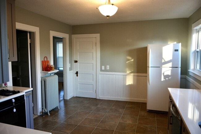 Foto del edificio - 27 Emmons St