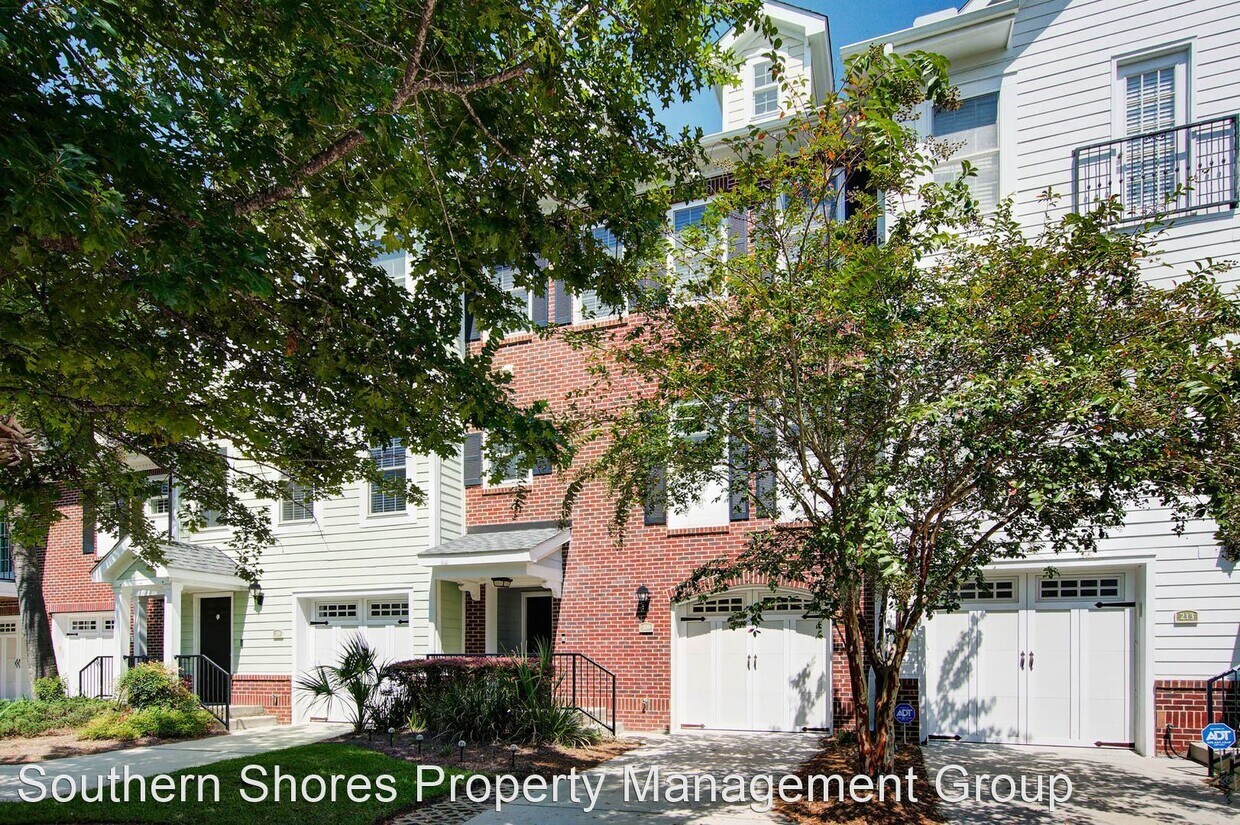 Primary Photo - 3 br, 2.5 bath House - 209 Etiwan Pointe Dr.