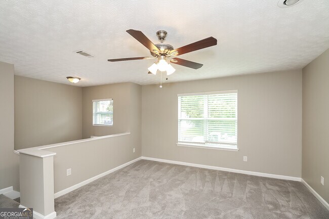 Foto del edificio - 7035 Greenbower Ln