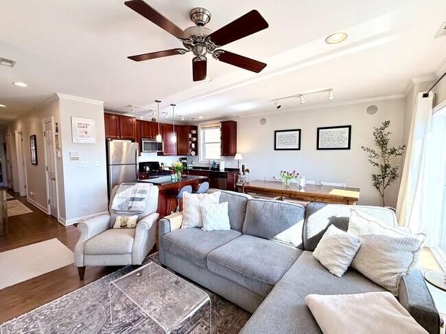 Foto del edificio - 1144 W Roscoe St