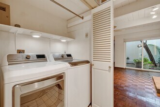 Building Photo - 5338 Brownway St