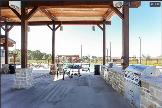 Foto del edificio - 6310 Sandpiper Ln