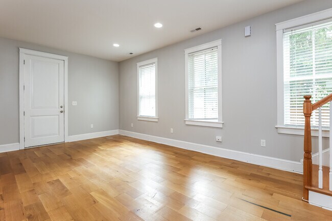 Foto del edificio - 263 Rutledge Ave