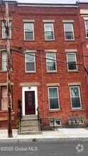 Building Photo - 15 Delaware St