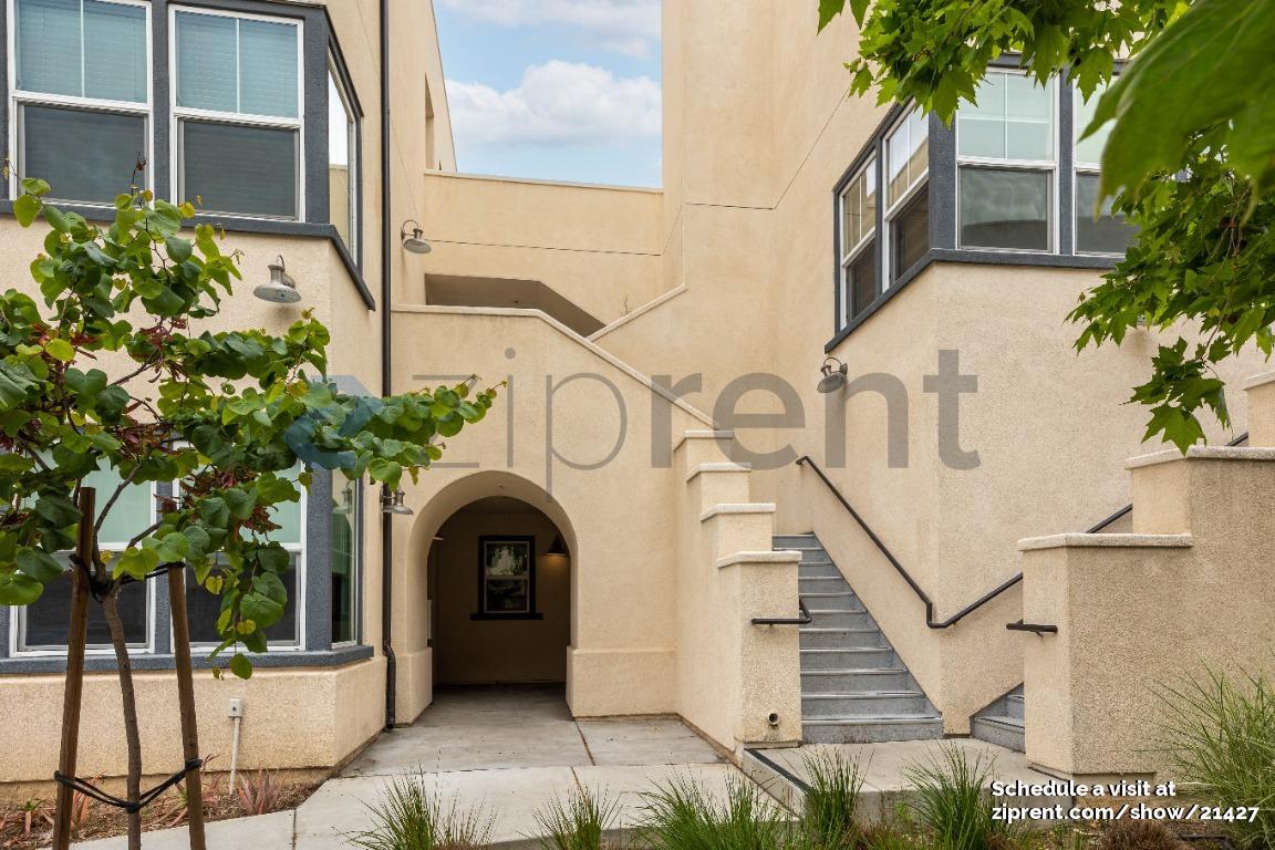 Primary Photo - 5201 Beachside Ln