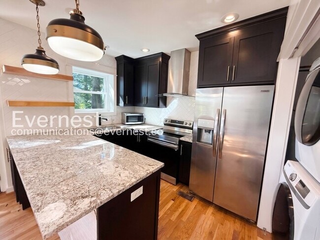 Building Photo - 112 Crest Dr