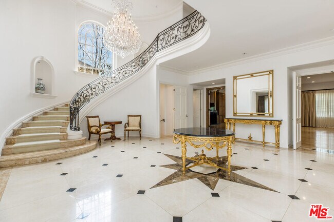 Foto del edificio - 709 N Maple Dr