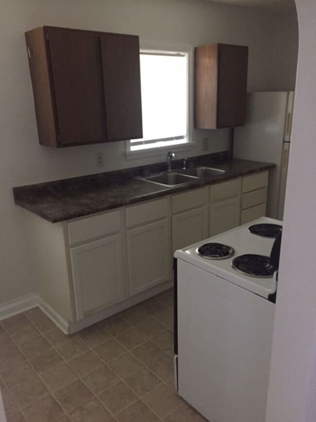 Building Photo - 5 E Kansas City St